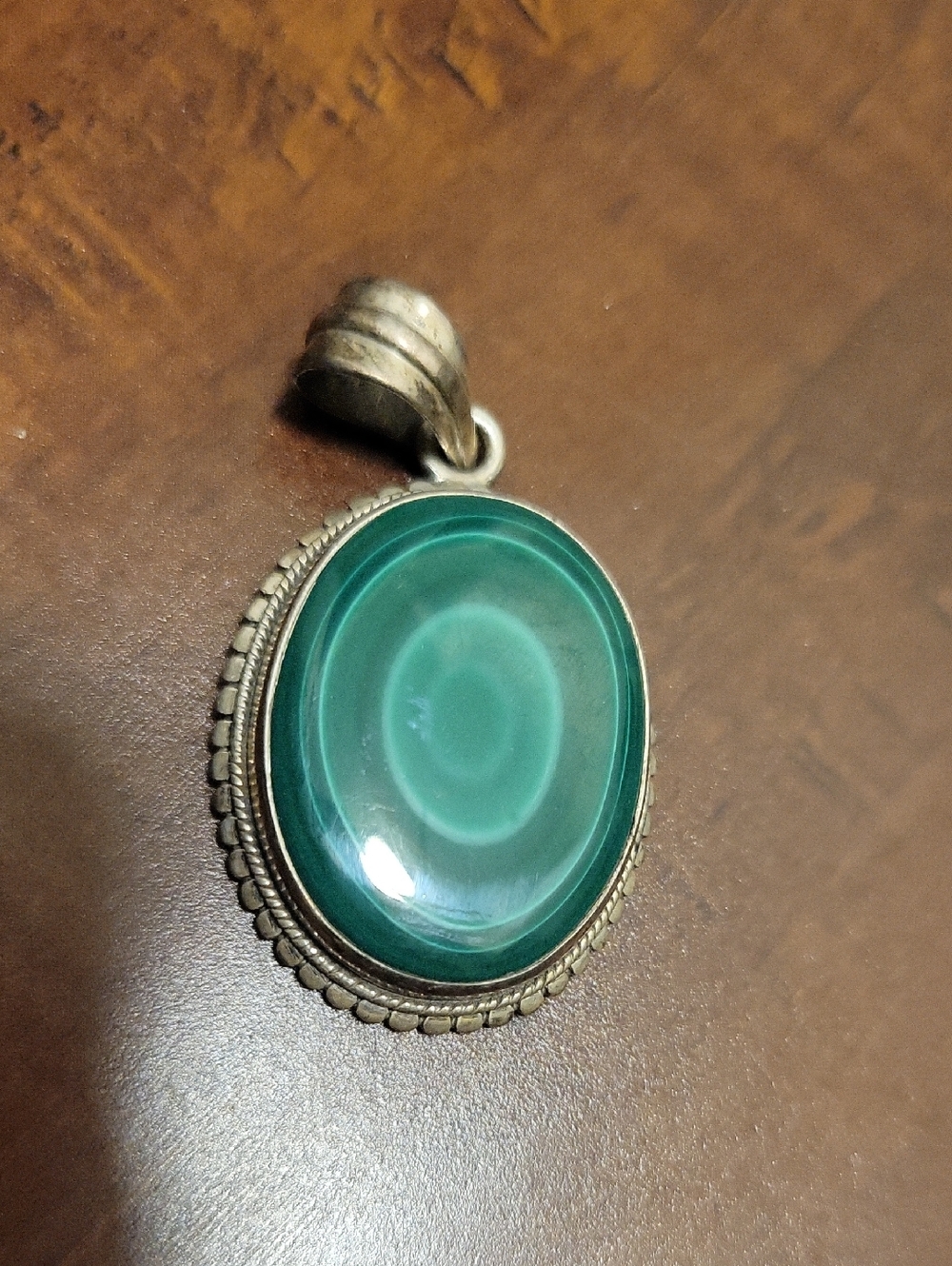 Sterling Silver Green Malachite Oval Pendant - Picture 3 of 3